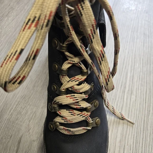 See by Cloe Eileen Leather and Suede Black Hiking Boots Size 4.5-5 EUC Gorpcore - Picture 4 of 13